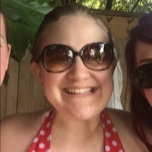 Meet your Posher, Joy